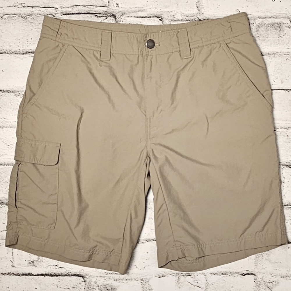 Columbia Omni Shield Cargo Hiking Shorts Mens 34 Khaki Outdoor Nylon
